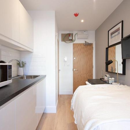 Cozy-Bnbs Tiny And Perfect Studio Apartment Londres Exterior foto